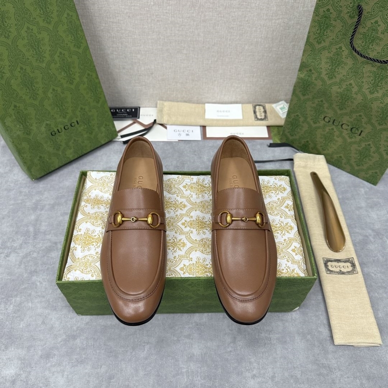 G*u*i leather shoes